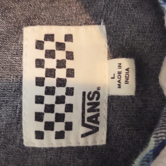 VANS Blue Cream Plaid Flannel Hi-Low Hem Button Down Shirt - Picture 2 of 11